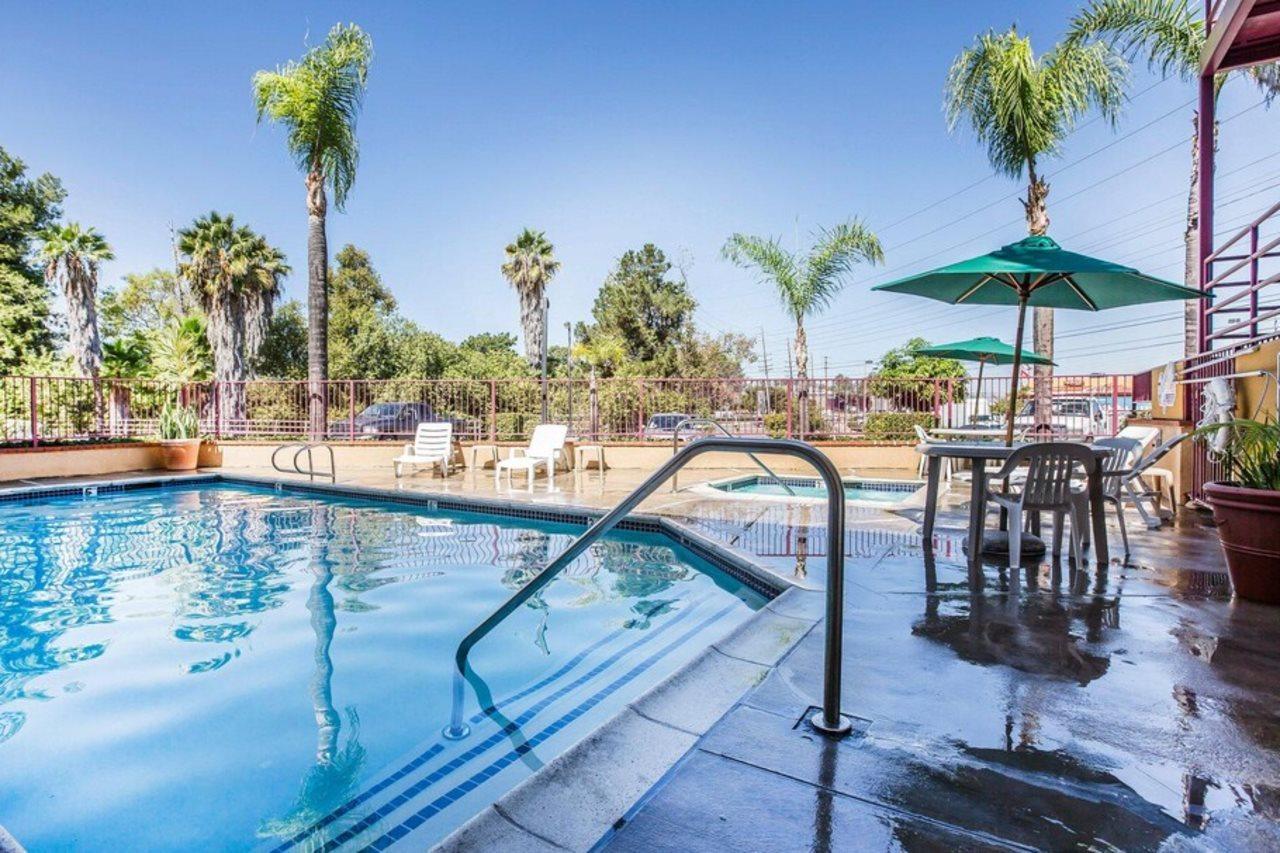 Laguna Hills Inn by Irvine Spectrum Bagian luar foto